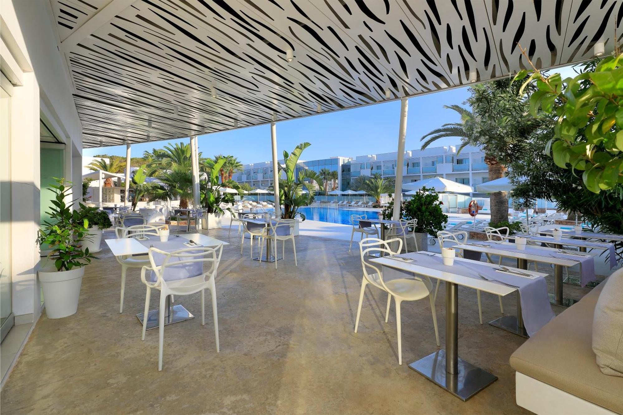 Blanco Hotel Formentera Es Pujols Exterior foto