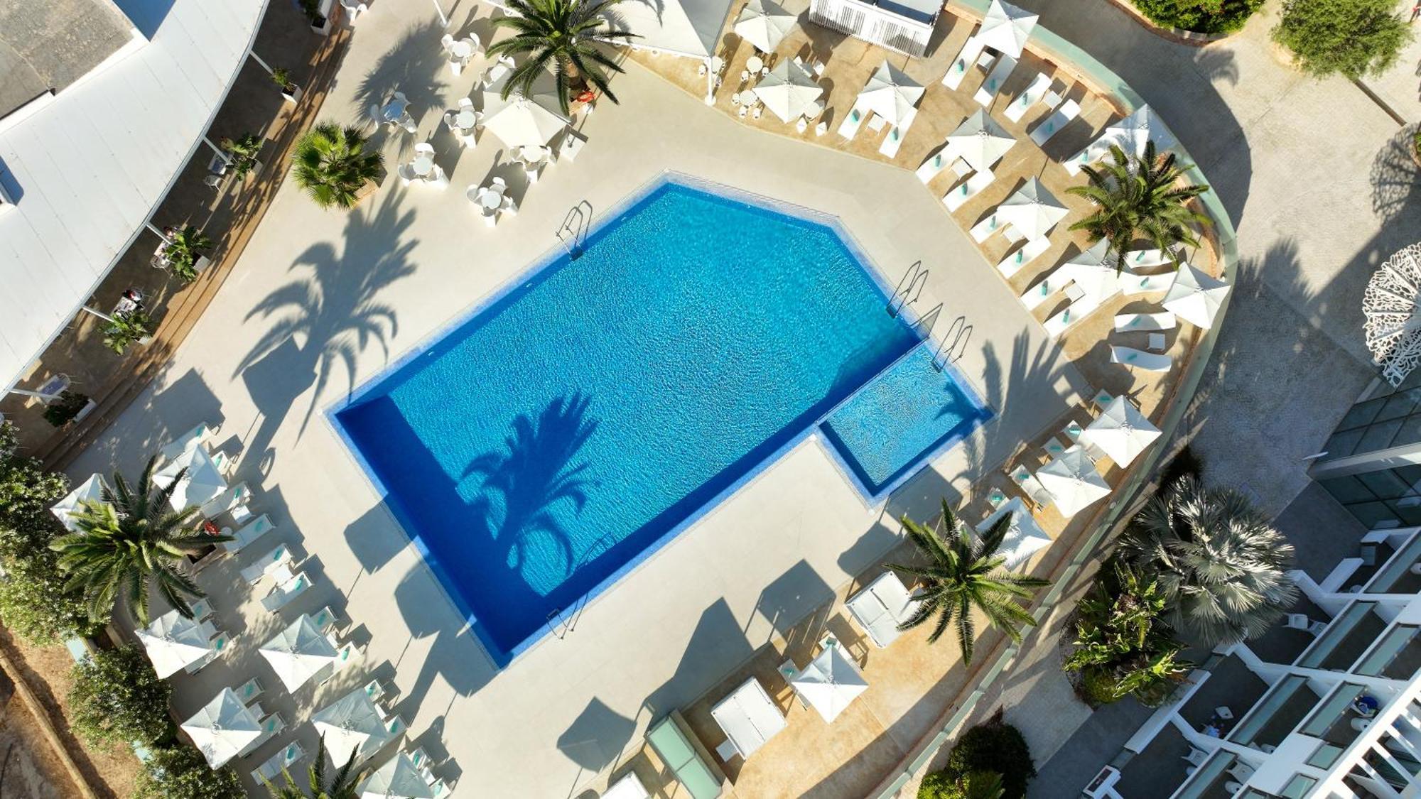 Blanco Hotel Formentera Es Pujols Exterior foto
